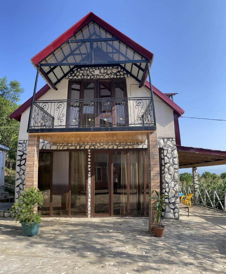 Kirta Hotel Gordi Exterior photo